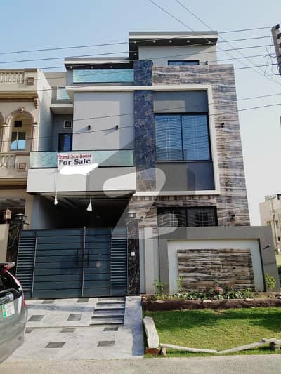 5 Marla Triple Storey Ulta Modern House For Sale at Tariq Gardens Lahore