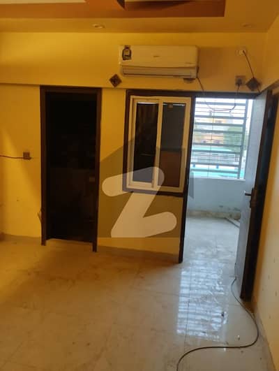 Hyderi executive tower block H 3 bed d d flat for sale