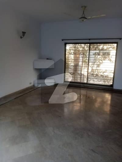 2 Kanal Upper Portion For Rent in Phase 1