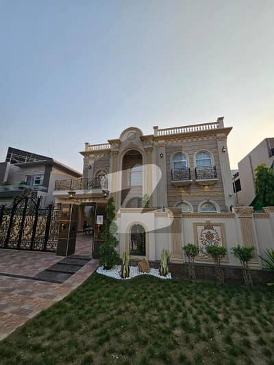 01 KANAL FULL FURNISHED HOUSE WITH FULL BASEMENT FOR SALE