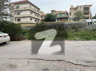 Bani Gala Commercial Plot For Sale Front 245