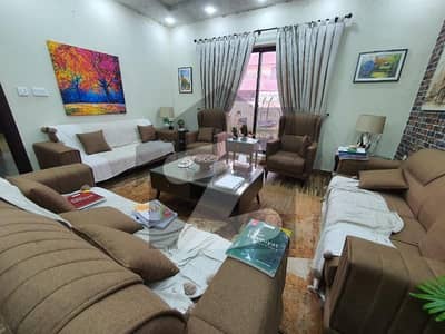 مرغزار آفیسرز کالونی لاہور میں 5 کمروں کا 1 کنال مکان 5.85 کروڑ میں برائے فروخت۔