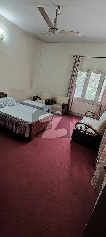 F-7 Fully Furnished Room