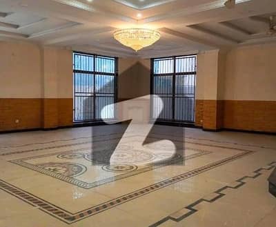 ایف ۔ 7 اسلام آباد میں 5 کمروں کا 1 کنال مکان 6.0 لاکھ میں کرایہ پر دستیاب ہے۔