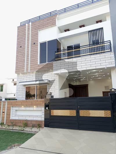 5 Marla Double Storey Modern House for Sale in WAPDA City Faisalabad