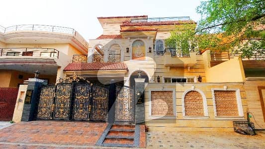 In Lahore You Can Find The Perfect Prime Location House For sale