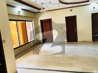 ویسٹریج 3 ویسٹریج,راولپنڈی میں 11 کمروں کا 10 مرلہ مکان 4.3 کروڑ میں برائے فروخت۔