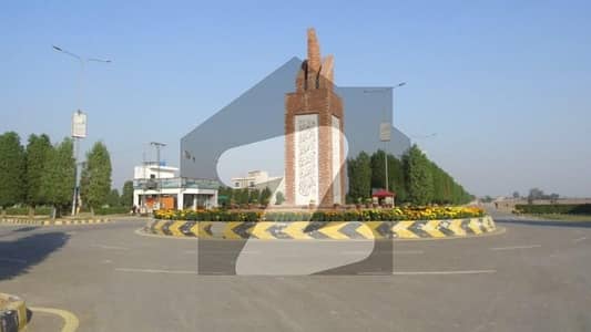 گرینڈ ایوینیوز ہاؤسنگ سکیم لاہور میں 5 مرلہ رہائشی پلاٹ 24.0 لاکھ میں برائے فروخت۔