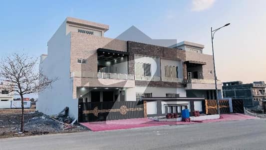 فیصل ٹاؤن - ایف ۔ 18 اسلام آباد میں 6 کمروں کا 10 مرلہ مکان 4.5 کروڑ میں برائے فروخت۔