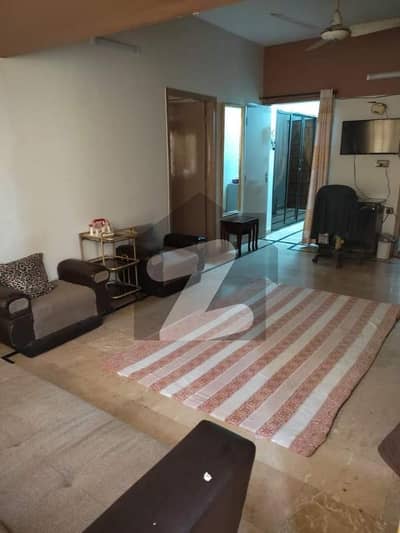 Centrally Located Flat Available In Gulistan-E-Jauhar - Block 15 For Sale