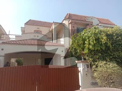 1Kanal Full House For Rent
Best Opportunity
Near To Park
Near To Commercial
Ideal Location