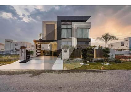 1 Kanal House With Modern Amenities In DHA Phase 6. Furnished House Is For Sale At A Great Price In The Heart Of DHA Phase 6