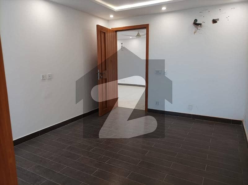 12 Marla HOUSE IS AVAILABLE FOR RENT IN GULBERG 12 Marla HOUSE IS AVAILABLE FOR RENT IN GULBERG
