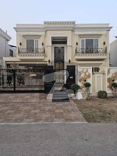 Top Of Line 1 Kanal House For Rent In DHA Phase 6 Block-H Lahore.