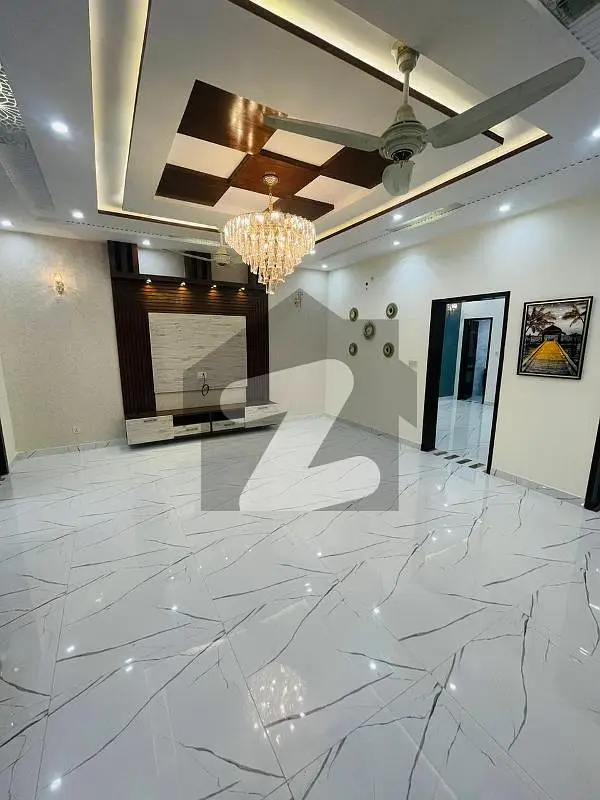 10 Marla Brand New Most Extraordinary Modern Design House In Bahria Town Lahore