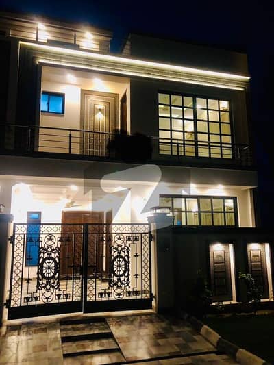 ڈی ایچ اے 9 ٹاؤن ڈیفنس (ڈی ایچ اے),لاہور میں 3 کمروں کا 5 مرلہ مکان 65.0 ہزار میں کرایہ پر دستیاب ہے۔
