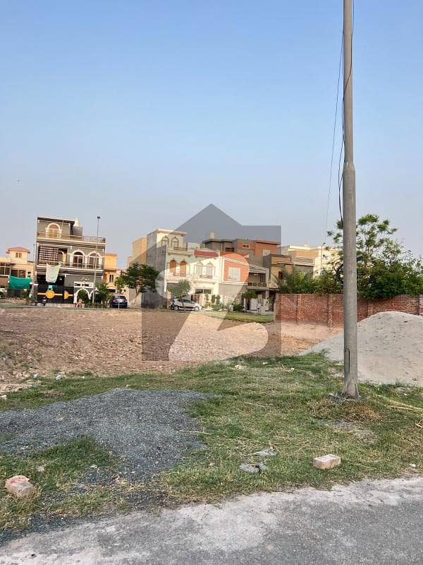 5 Marla Plot Available For Sale In Park View City Lahore