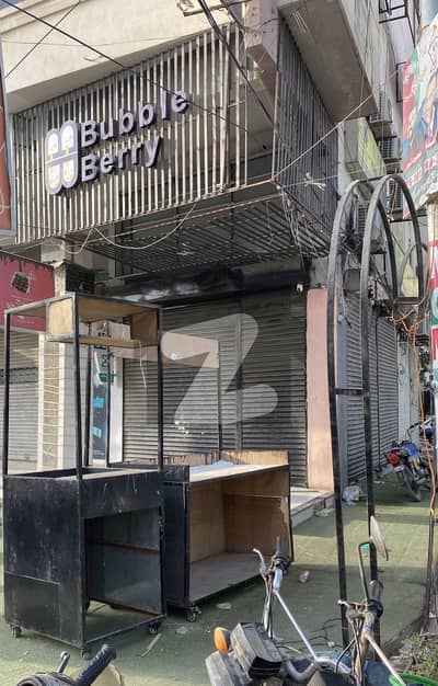 بہادر آباد گلشنِ اقبال ٹاؤن,کراچی میں 4 مرلہ دکان 3.49 لاکھ میں کرایہ پر دستیاب ہے۔
