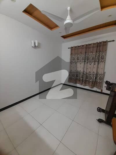 7 Marla Beautiful Ground Portion Available For Rent In G-13 Islamabad