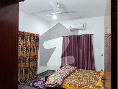 ایل ڈی اے ایوینیو لاہور میں 3 کمروں کا 1 کنال مکان 3.3 کروڑ میں برائے فروخت۔