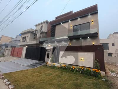 10 Marla Modern House For Sale In F Block Central Park Lahore