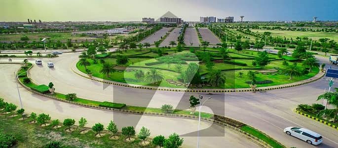 5 MARLA PLOT AVAILABLE FOR SALE AT PRIME LOCATION OF GULBERG GREENS ISLAMABAD
