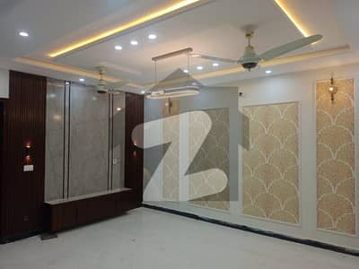 Second Floor For Rent In Eden Boulevard Society College Road Lhr