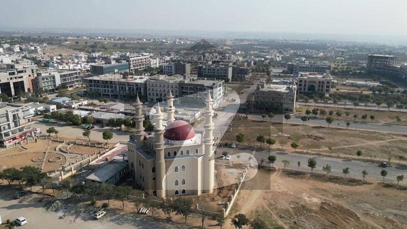 Gulberg Green Islamabad Commercial plot Size 4 Kanal at Main Express way for sale at reasonable rates. Rs. 55 Crore Gulberg Green Islamabad Commercial plot Size 4 Kanal at Main Express way for sale at reasonable rates. Rs. 55 Crore