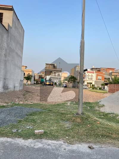 5 Marla Residential Possession Plots Available For Sale In Park View City Lahore
