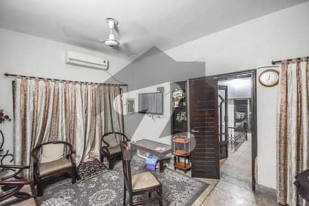 ڈی ایچ اے فیز 3 ڈیفنس (ڈی ایچ اے),لاہور میں 6 کمروں کا 2 کنال مکان 15.5 کروڑ میں برائے فروخت۔
