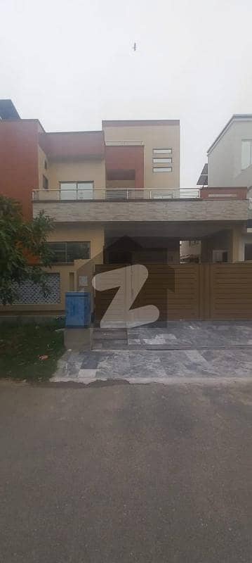 10 Marla Used House For Sale In D Block