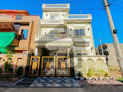 Ideal House In Lahore Available For Rs. 16500000