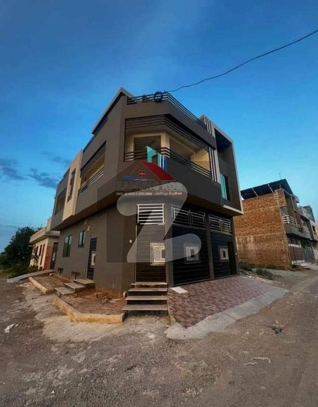 ریگی ماڈل ٹاؤن فیز 3 ریگی ماڈل ٹاؤن,پشاور میں 8 کمروں کا 5 مرلہ مکان 2.74 کروڑ میں برائے فروخت۔