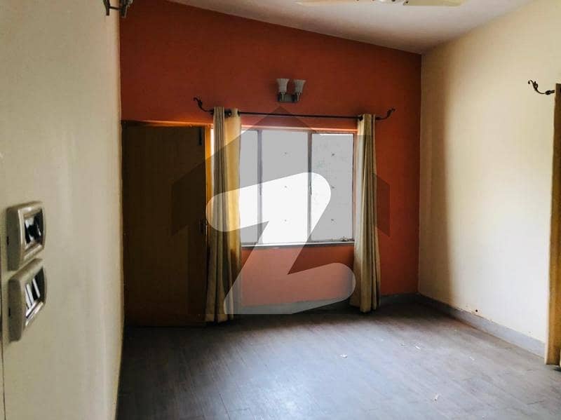 ایف ۔ 7 اسلام آباد میں 4 کمروں کا 1 کنال مکان 25.0 کروڑ میں برائے فروخت۔