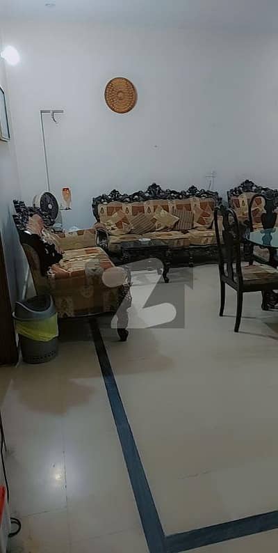 پی آئی اے ہاؤسنگ سکیم ۔ بلاک ای پی آئی اے ہاؤسنگ سکیم,لاہور میں 3 کمروں کا 10 مرلہ بالائی پورشن 65.0 ہزار میں کرایہ پر دستیاب ہے۔