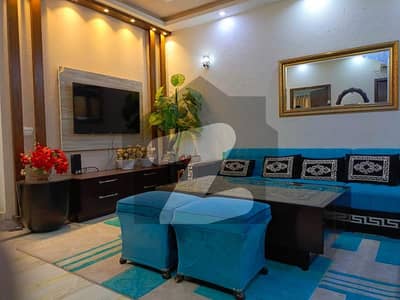 ڈی ایچ اے فیز 4 ڈیفنس (ڈی ایچ اے),لاہور میں 6 کمروں کا 12 مرلہ مکان 4.2 کروڑ میں برائے فروخت۔