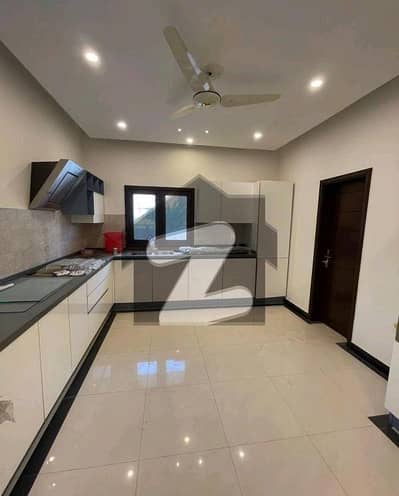 Luxurious 2+4 Bedroom Bungalow With Basement For Rent In DHA Phase 7