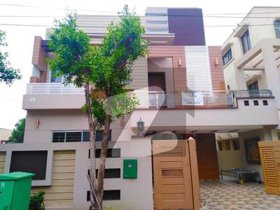 Like New 12 Marla Corner House For Rent In Jasmine Block Sector C Bahria Town Lahore