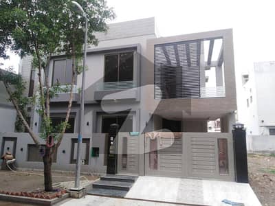 Like New 8 Marla Upper Portion For Rent In Usman Block Sector B Bahria Town Lahore