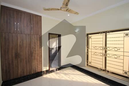 10 Marla Out Class Upper Potion for Rent IN johar town