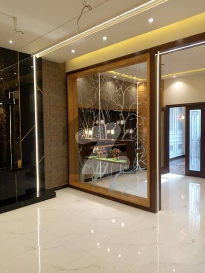 ستارہ گولڈ سٹی ستیانہ روڈ,فیصل آباد میں 4 کمروں کا 7 مرلہ مکان 3.5 کروڑ میں برائے فروخت۔