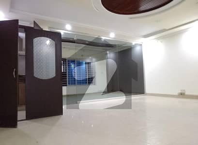 525 Square Feet Brand New Corporation Office For Rent At Main Boulevard Gulberg 3 Lahore
