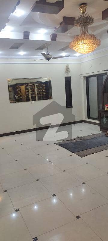 MIAN ESTATE OFFERS BRAND NEW TYPE 12 MARLA HOUSE FOR RENT