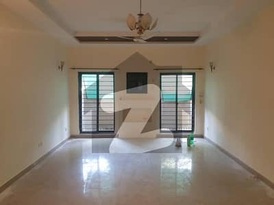 Fully Independent Separate Gate 1 Kanal Lower Portion House Available For Rent S Block DHA Pehase 2, Lahor