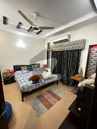 ڈی ایچ اے فیز 5 - بلاک ایل فیز 5,ڈیفنس (ڈی ایچ اے),لاہور میں 5 کمروں کا 10 مرلہ مکان 2.25 لاکھ میں کرایہ پر دستیاب ہے۔