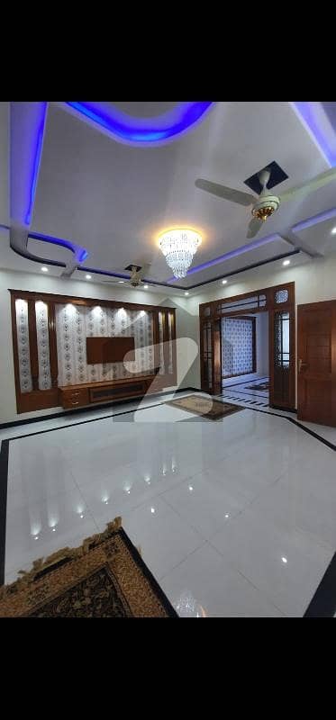 جی ۔ 13 اسلام آباد میں 5 کمروں کا 7 مرلہ مکان 1.55 لاکھ میں کرایہ پر دستیاب ہے۔