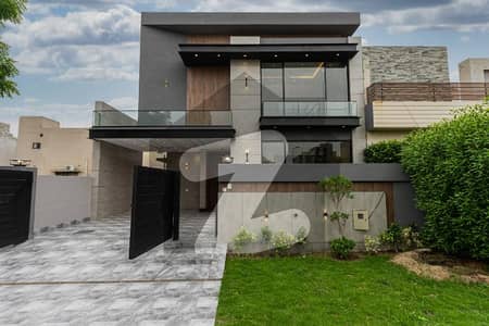 Prime Location 10 Marla Brand New Modern House with Elegant Design for Sale in Formanites Housing Society