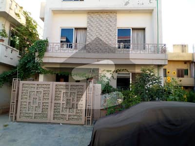 25x40 Two Units 5 beds House for sale in G-13-1