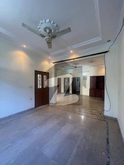 1 Kanal Upper Portion Available For Rent Near To Ucp And Shokat Khanum