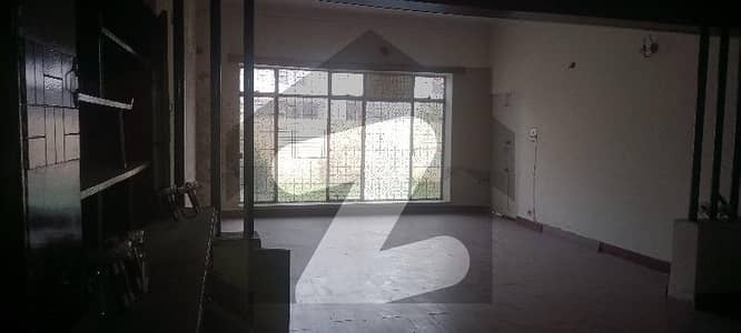 2 Kanal House is Available For Sale